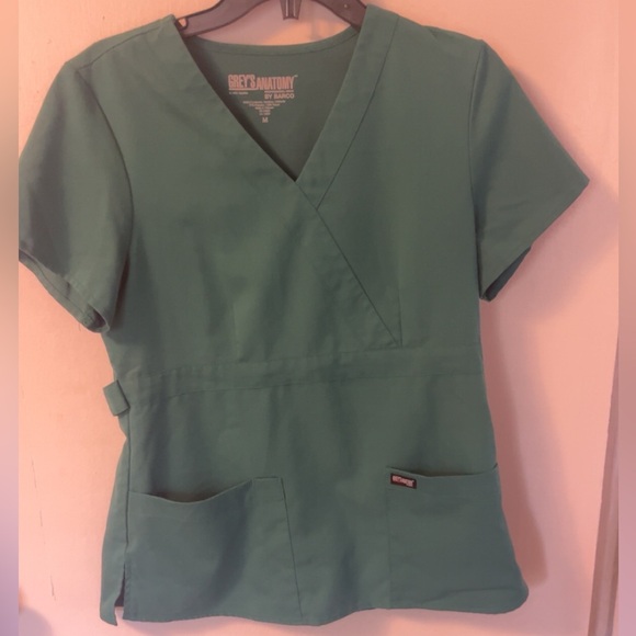 Greys anatomy by barco scrub top size medium Kelly green - Picture 1 of 3